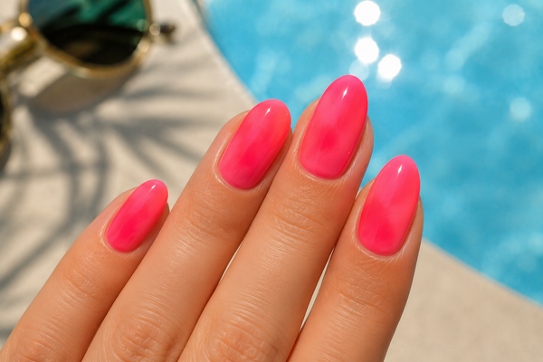 Zie ik daar nu vlekken in mijn neon gelpolish?